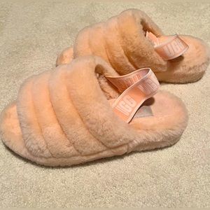 UGG Fluff Yeah slides size 7 barely worn